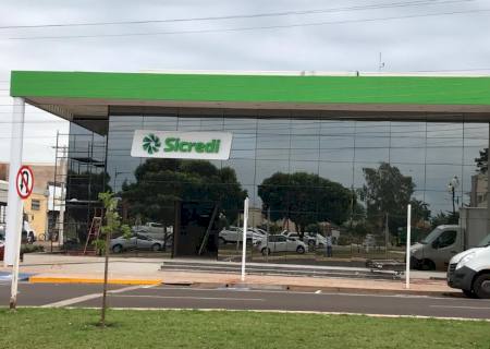 Sicredi reinaugura agência em Nova Andradina