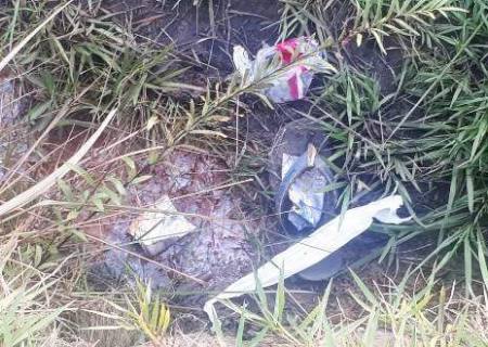 Dois corpos com sinais de tiros são encontrados na fronteira