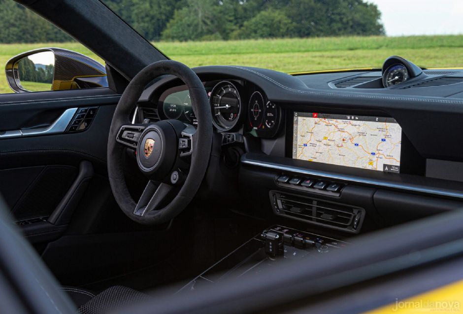 Porsche lança 911 ''básico'' no Brasil por R$ 519 mil