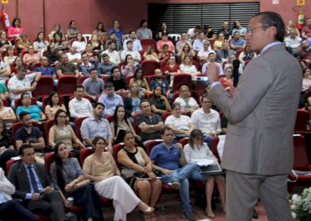 Com palestrante de renome nacional, 1º Seminário de Licitações de MS lota auditório