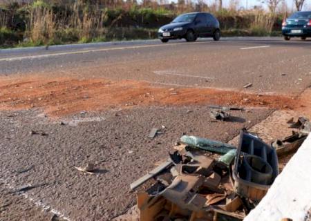 Colisão frontal entre carros mata um homem na Capital
