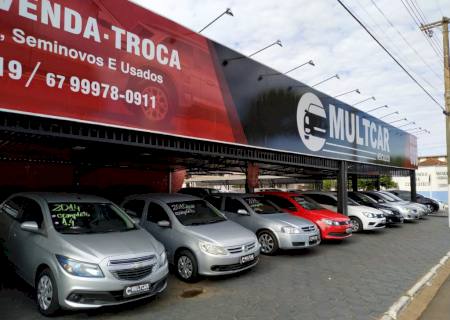 Aproveite ofertas imperdíveis e a chance de sair andando de carro na MultCar Veículos