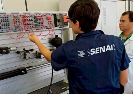 Vereador cobra informações sobre construção do Centro Integrado Sesi Senai