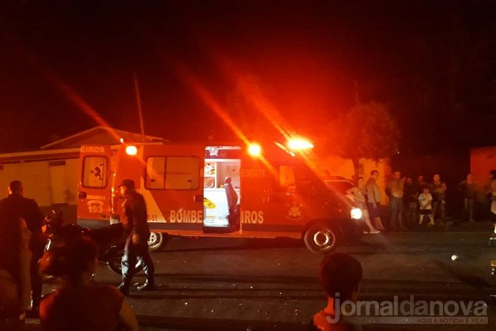 Ultrapassagem mal sucedida acaba em colisão na Alcides Menezes