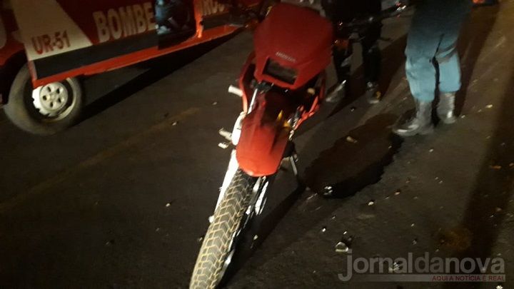 Ultrapassagem mal sucedida acaba em colisão na Alcides Menezes