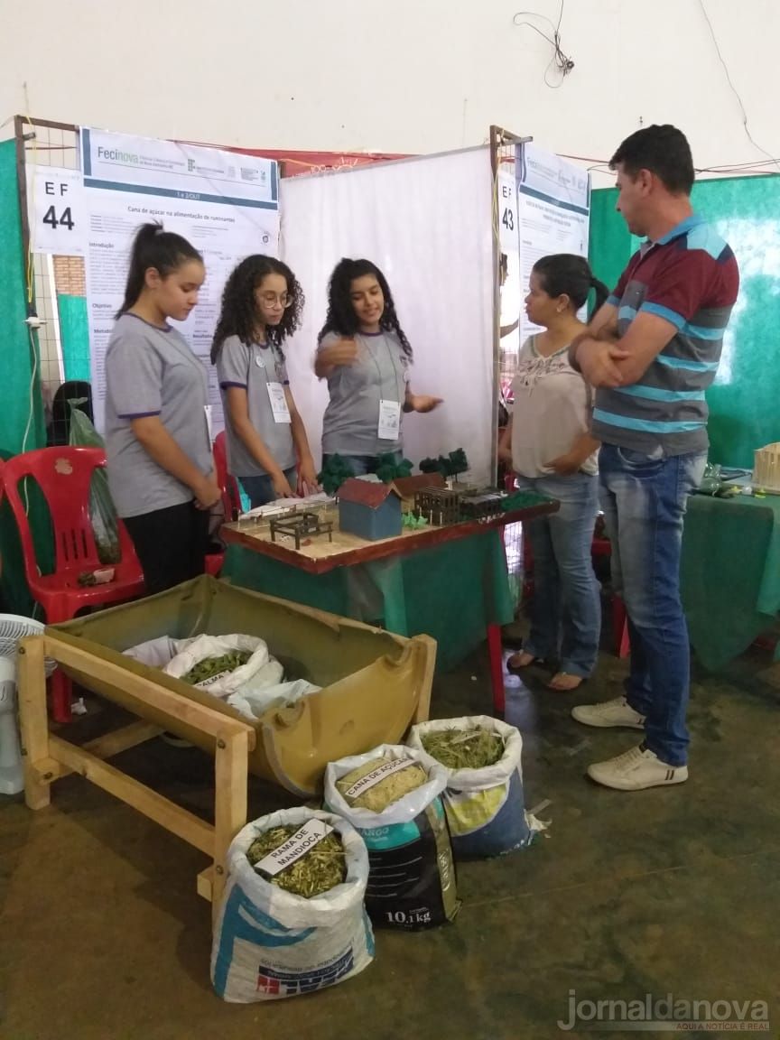 Alunos de Taquarussu participam da Fecinova 2019 em Nova Andradina