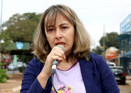 Mulheres recebem capacitação profissional para desenvolver o trabalho doméstico