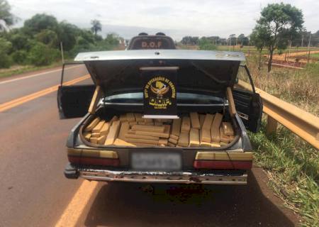 DOF encontra Del Rey abandonado e carregado com maconha em Dourados