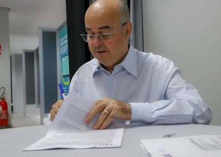 Gilberto Garcia comemora novos contratos para a construção de mais 40 casas