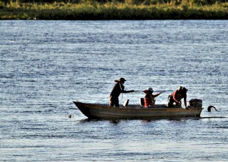 Último mês de pesca esportiva tem feriado prolongado e operação da PMA