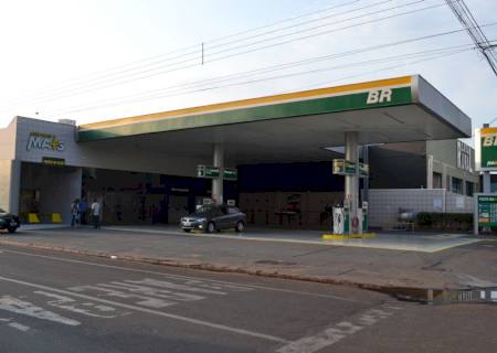 Auto Posto Ma+s inaugura em Nova Andradina