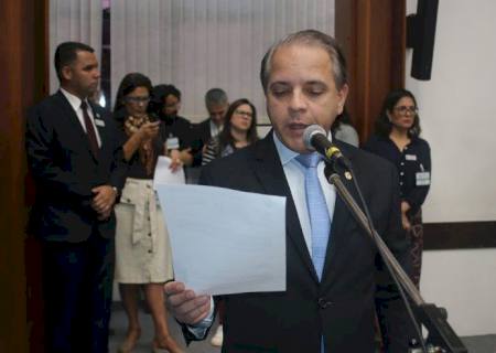 ''Se não vai aumentar taxa, por que o projeto é tão vago'', questiona David sobre nova tabela de serviços do Detran
