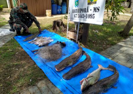 PMA autua proprietário de rancho e dois pescadores em Nova Andradina