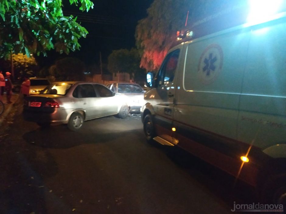 Colisão entre veículos deixa mulher ferida em Nova Andradina