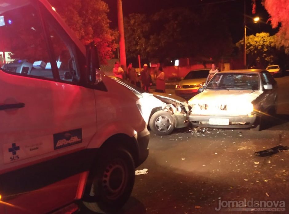 Colisão entre veículos deixa mulher ferida em Nova Andradina