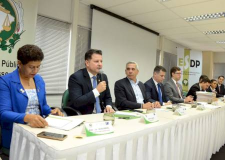 Renato Câmara cobra ações rigorosas contra empresas que violam o passe livre dos idosos