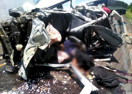 Acidente na BR-163 envolveu duas carretas e matou menina de 2 anos