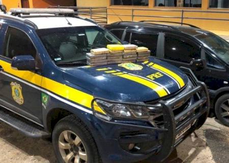Bolivianos são presos com 23 kg de cocaína em Miranda