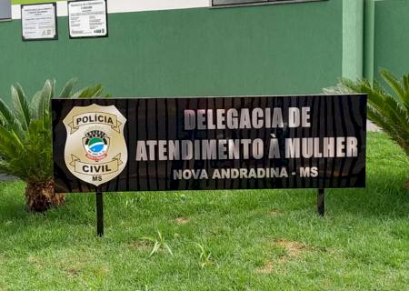 Homem posta vídeo no Facebook dizendo ter agredido mulher com chineladas no rosto