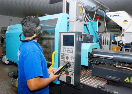 Com saldo positivo de 2,8 mil postos de trabalho, indústria de MS já soma 127,3 mil trabalhadores