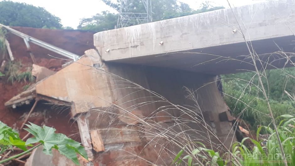''Foi um desastre'', diz Gilberto sobre queda de ponte no anel viário