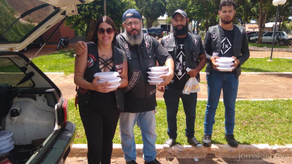 Motoclubes realizam Natal solidário em Nova Andradina
