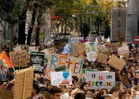 Mundo se manifesta em defesa da Floresta Amazônica e seus povos
