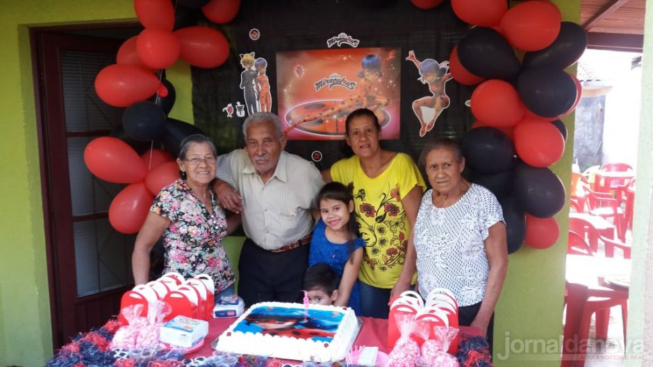Morador de Nova Andradina celebra aniversário de 100 anos