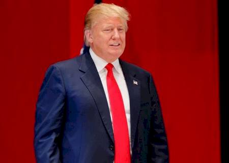 Forte divisão marca início de julgamento do impeachment de Trump