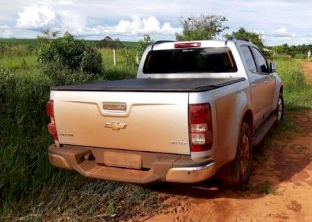 PRF apreende S-10 roubada e carregada com maconha em Angélica