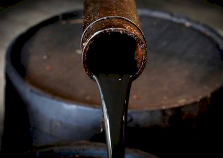 Preço do petróleo dispara após morte de general do Irã em ataque dos EUA