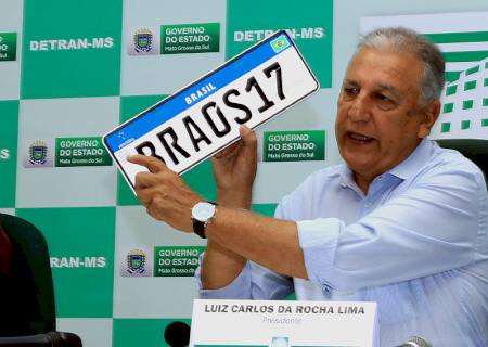Para testes de implantação da Placa Mercosul, Detran suspende esta semana emplacamento de veículos