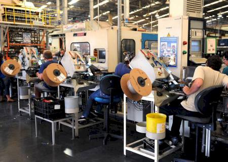Setor de máquinas e equipamentos tem crescimento de 0,7% em 2019