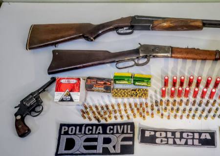 Ação conjunta leva a prisão de homem com arsenal de armas em fazenda na fronteira