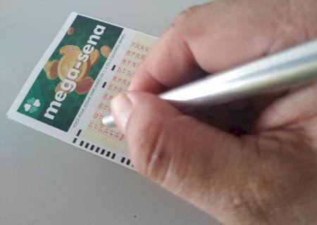Mega-Sena acumula e próximo concurso deve pagar R$ 105 milhões