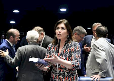 Simone Tebet salva projeto sobre identidade de radialistas ao evitar que texto seja enterrado