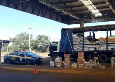 PRF apreende 3,7 toneladas de maconha e prende dois homens em Sidrolândia