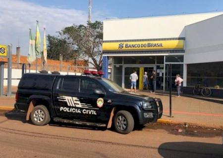 Ao refazer trajeto, polícia consegue pistas de grupo que roubou agência bancária e pede quebra de sigilo