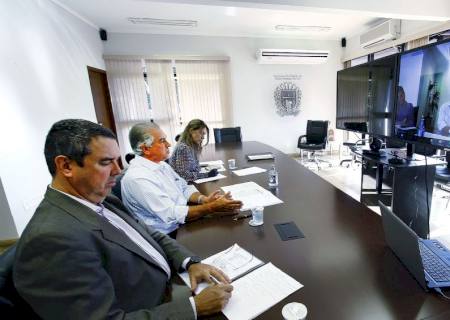 Governadores pedem renda básica para todos os brasileiros
