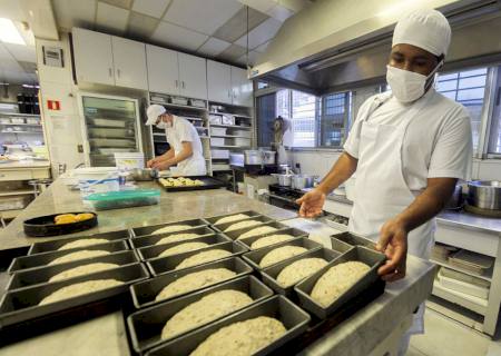 Geração de emprego pelo setor industrial de MS registra aumento de 147% no ano