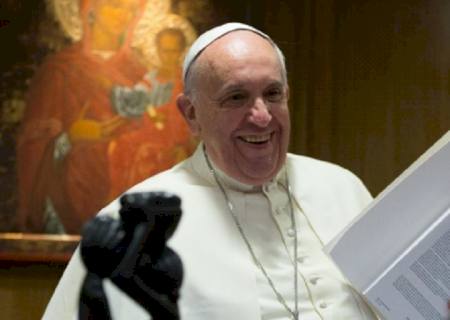 Vaticano esclarece comentários do papa sobre leis de união civil
