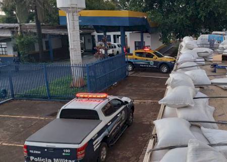 PMR apreende 40 mil pacotes de cigarros contrabandeados na BR-262