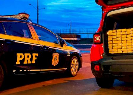 PRF apreende 100 kg de maconha que seria levada para o interior de SP