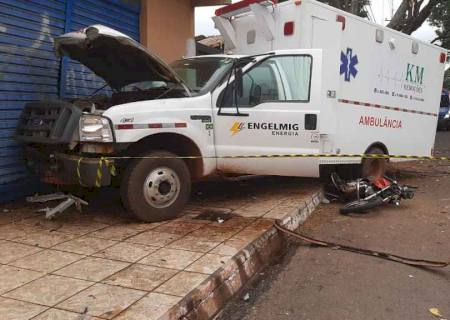 Ambulância atropela, arrasta e mata motociclista em Campo Grande