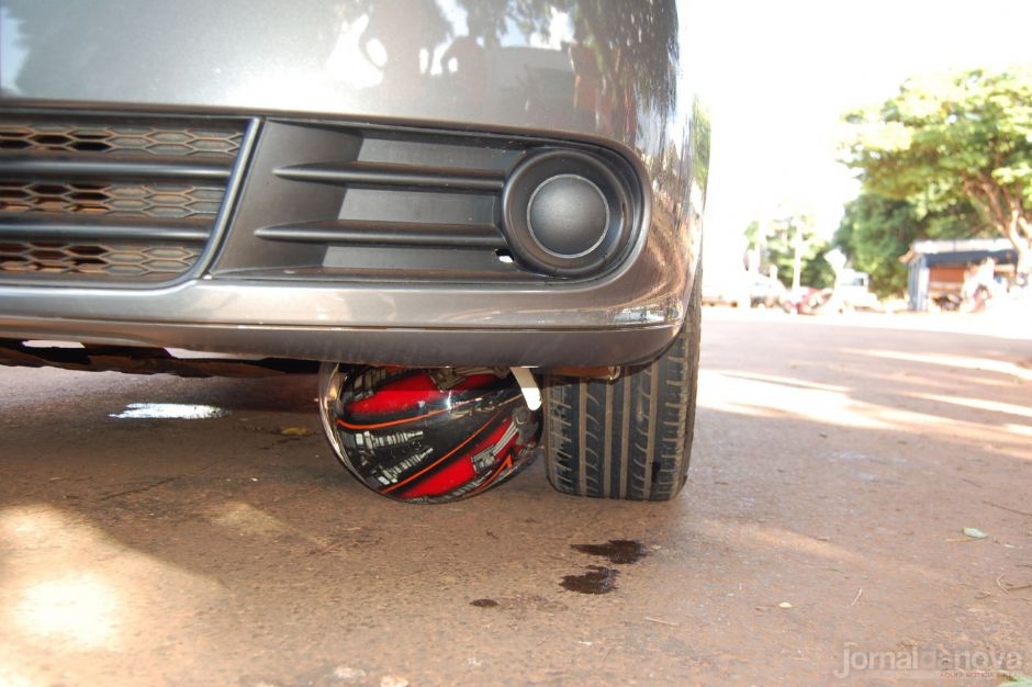 Colisão no centro de Angélica deixa motociclista ferida