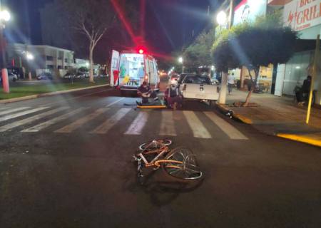 Ciclista é atropelado por moto e morre em Dourados