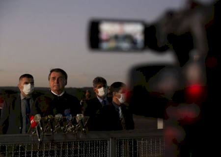 Bolsonaro diz que Brasil pode sair da OMS