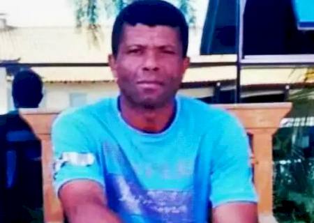 Homem que matou esposa com 24 facadas se entrega na PM de Chapadão do Sul