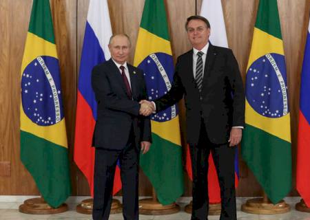 Bolsonaro conversa com Putin sobre cooperação na área de saúde