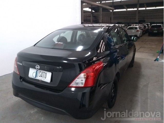 Leilão tem Camaro por R$ 72 mil e Versa por R$ 22 mil